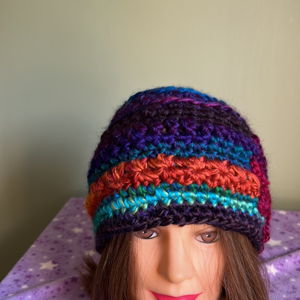 Crochet satin flower beanie medium new - Picture 3 of 7